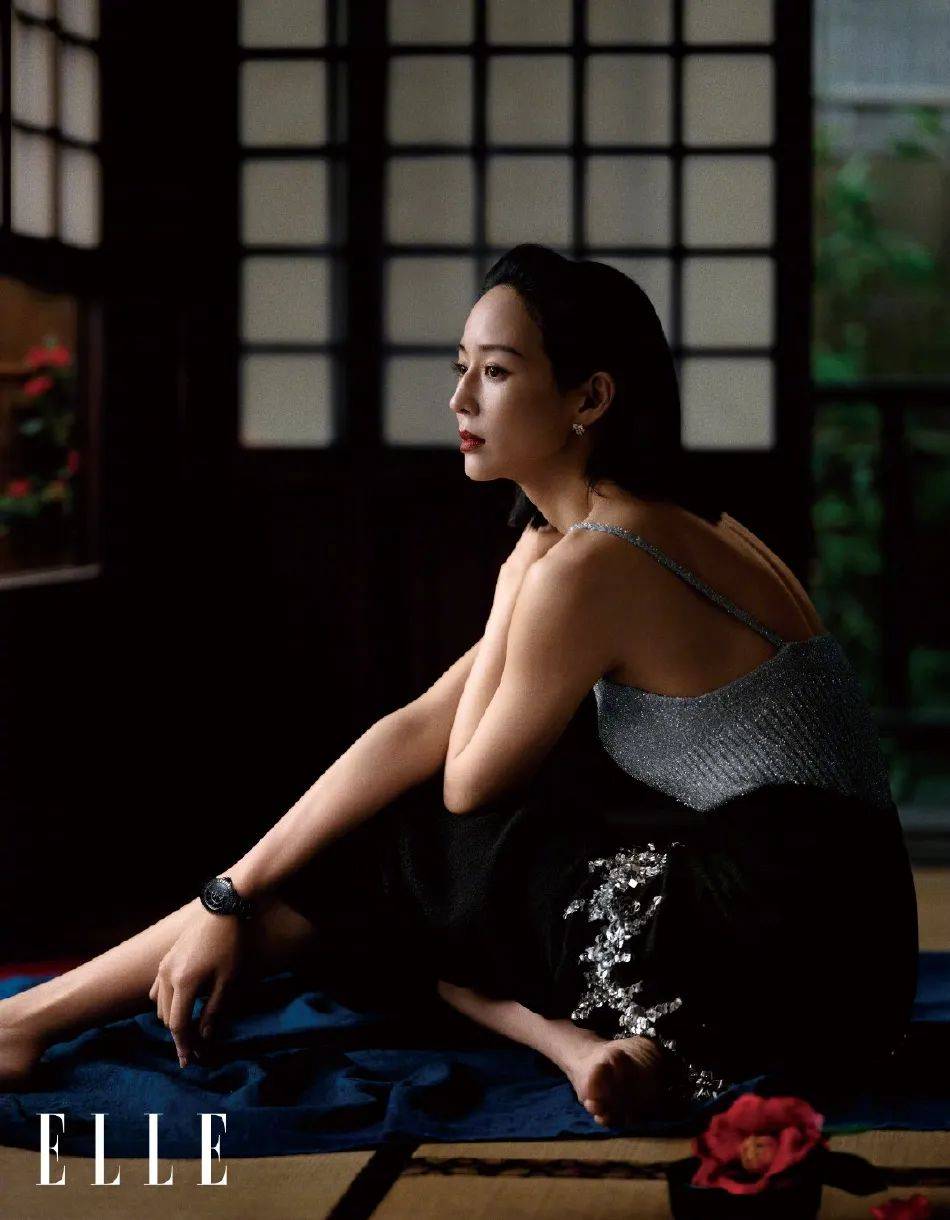 ̨���һ������Ů�ž������������ѩ����ò���޶���